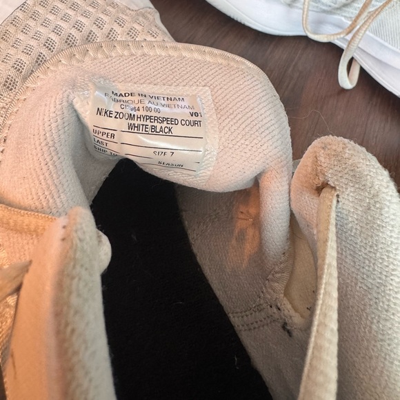 Nike Adults' Hyperspeed Court Volleyball Shoes - Picture 4 of 6